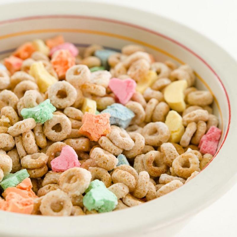 LUCKY CHARMS CEREALES FROSTED FLAKES